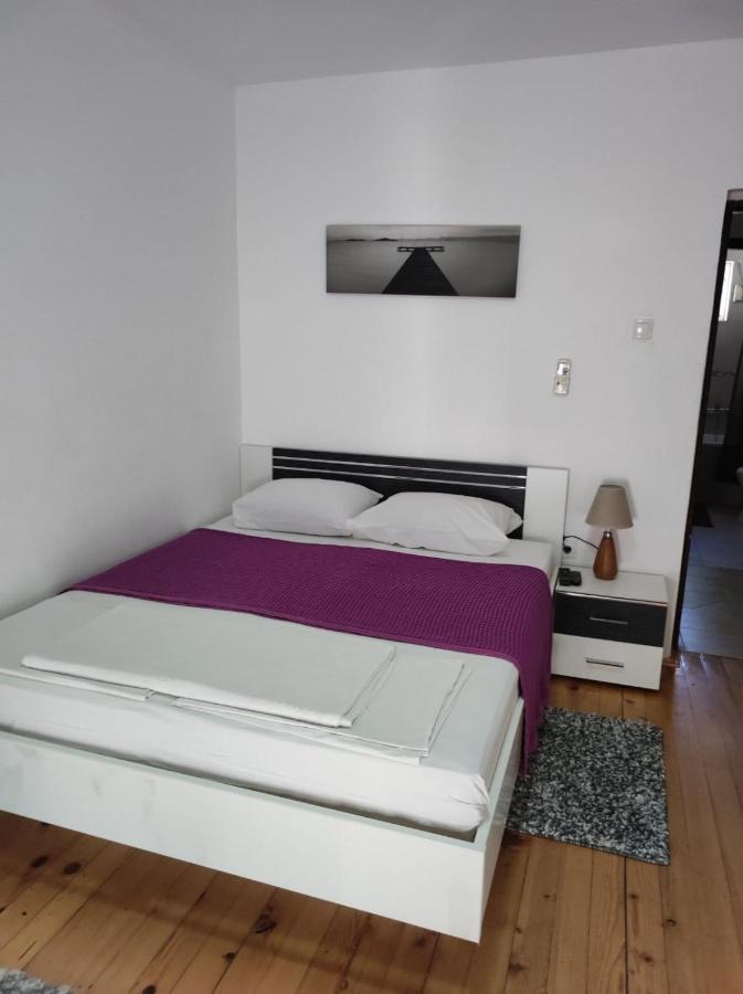 Lilly Apartment Budva